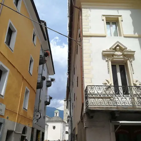 Nel Centro Storico Di Con Vista Sui Ghiacciai Apartamento *