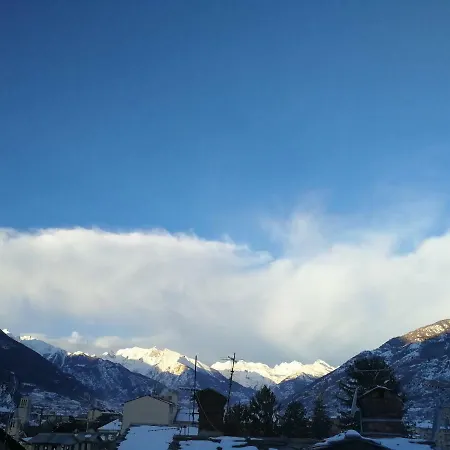 Nel Centro Storico Di Con Vista Sui Ghiacciai Apartamento Aosta