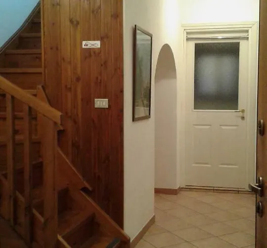 Apartment Nel Centro Storico Di Con Vista Sui Ghiacciai