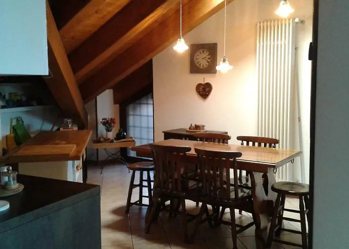 Apartment Nel Centro Storico Di Con Vista Sui Ghiacciai