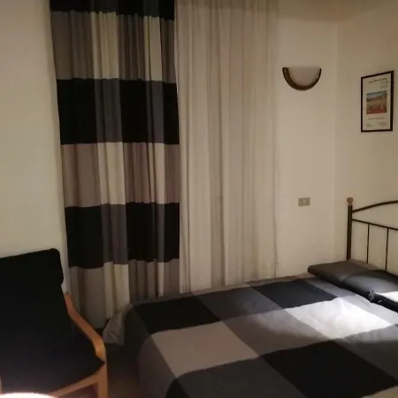 Nel Centro Storico Di Con Vista Sui Ghiacciai Апартаменты *