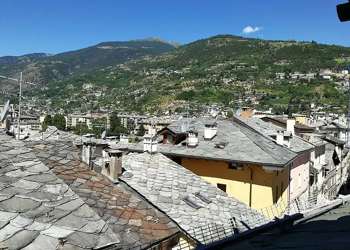 Nel Centro Storico Di Con Vista Sui Ghiacciai דירה